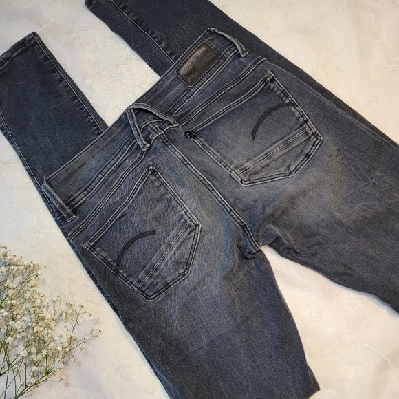 G-STAR Raw jeans. Black. LYNN mid rise. 34" inseam size 6. - Picture 4 of 10